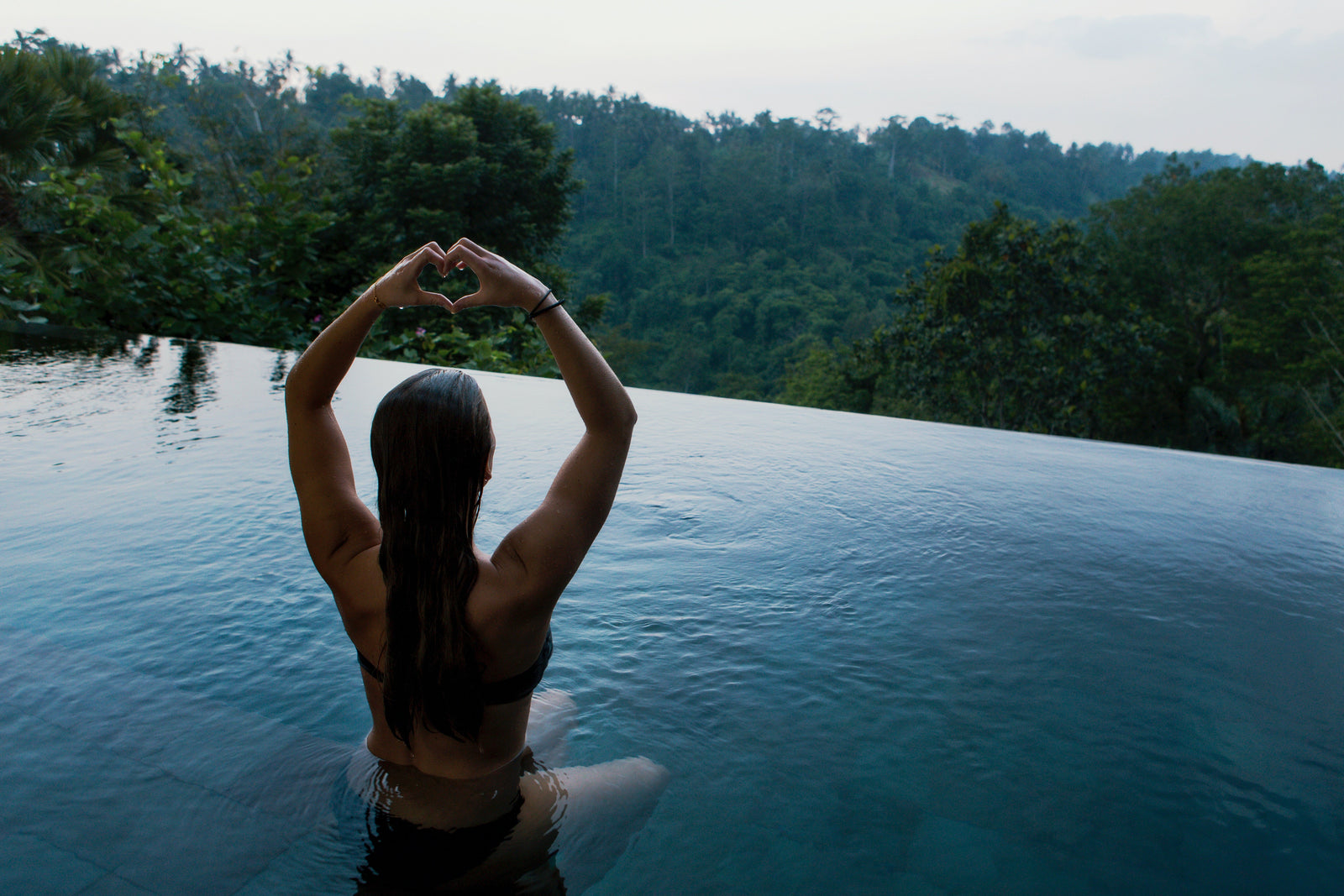Travelling with Pleasure: Tips for Packing and Taking Vibrators on Vacation