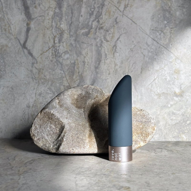 AMORE - Bullet Vibrator Head for Everyday External Pleasure